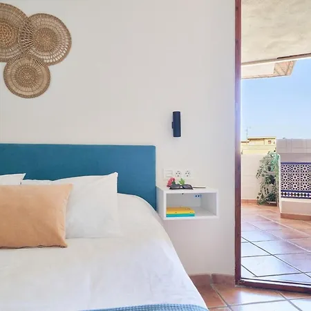 Ocean Views & Remote Work Торремолинос