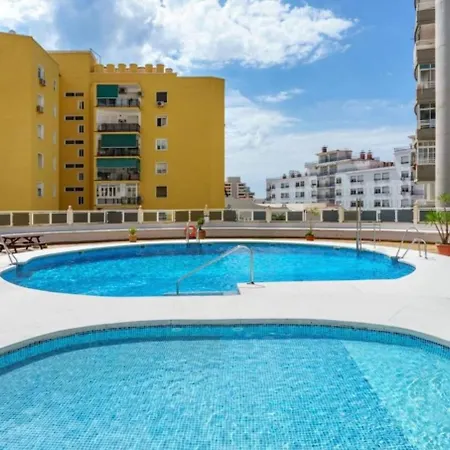 Ocean Views & Remote Work Apartment *
