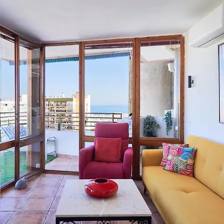 דירה Ocean Views & Remote Work